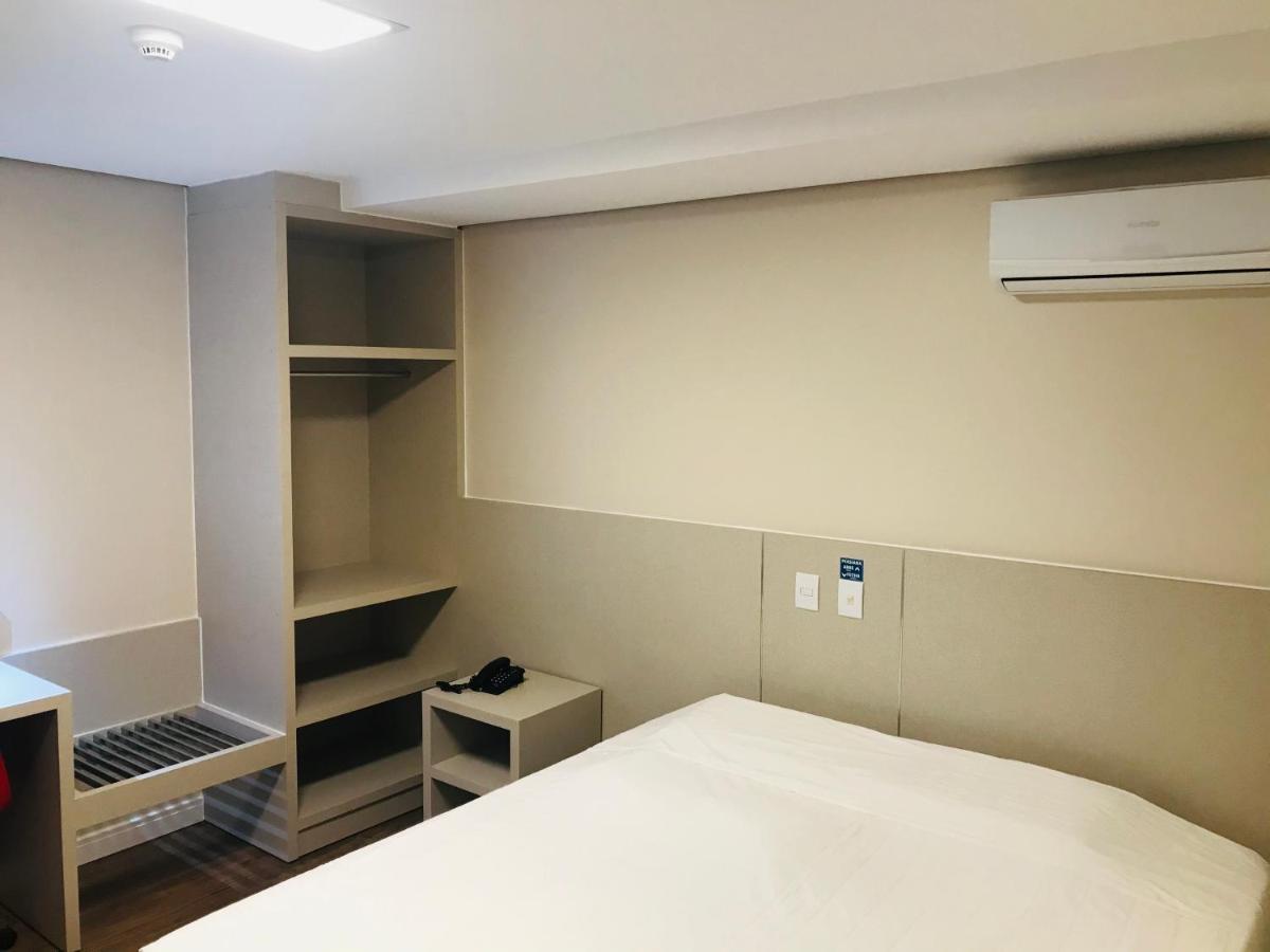 Hiber Hotel - Acesso A Chapecó エクステリア 写真