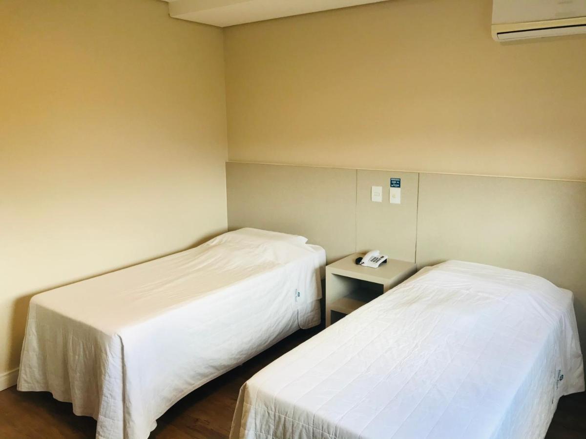 Hiber Hotel - Acesso A Chapecó エクステリア 写真