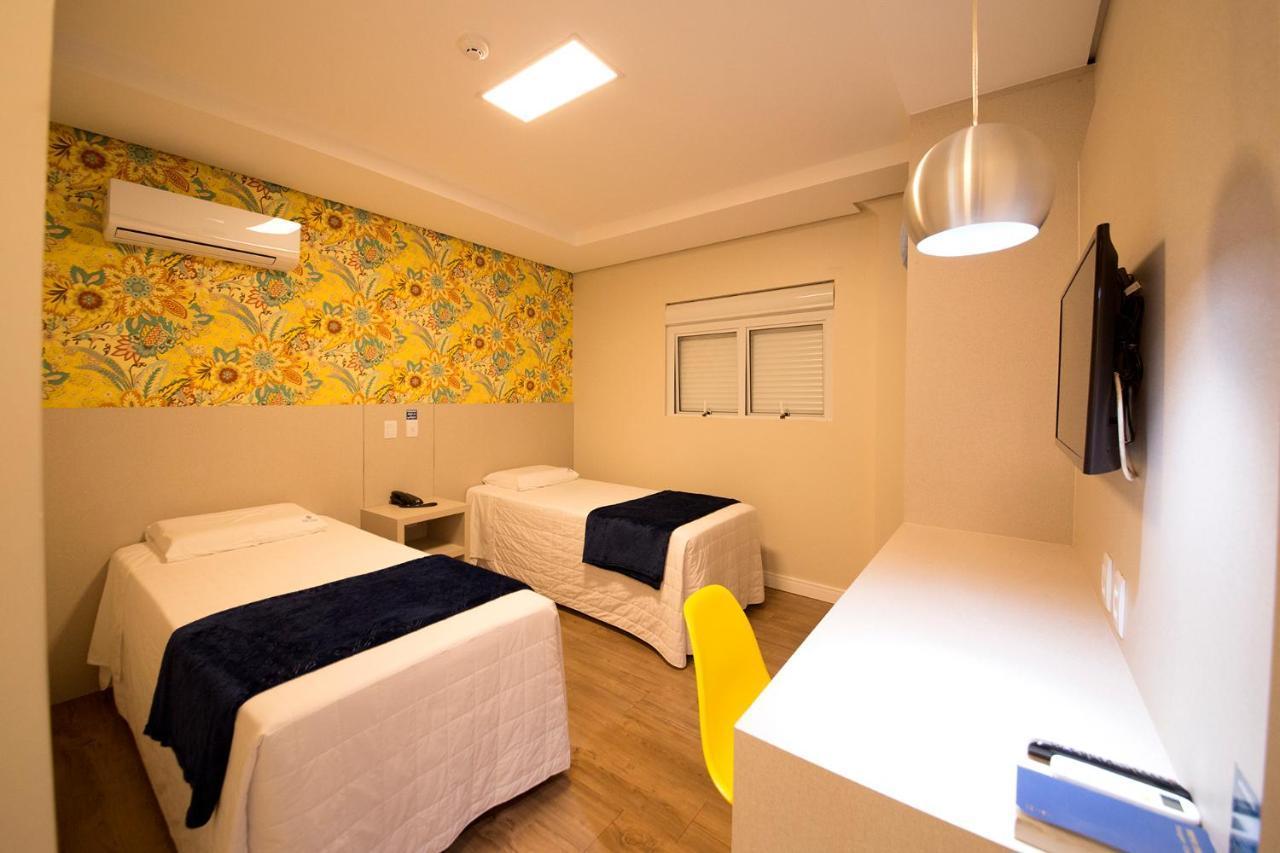 Hiber Hotel - Acesso A Chapecó エクステリア 写真