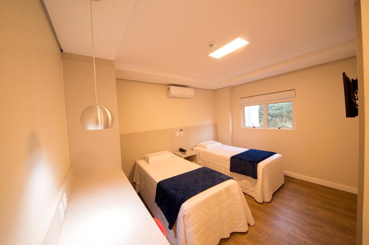 Hiber Hotel - Acesso A Chapecó エクステリア 写真