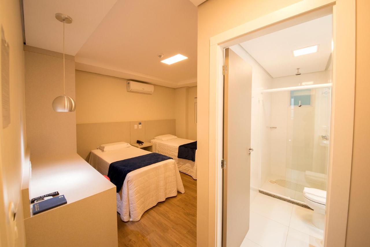 Hiber Hotel - Acesso A Chapecó エクステリア 写真