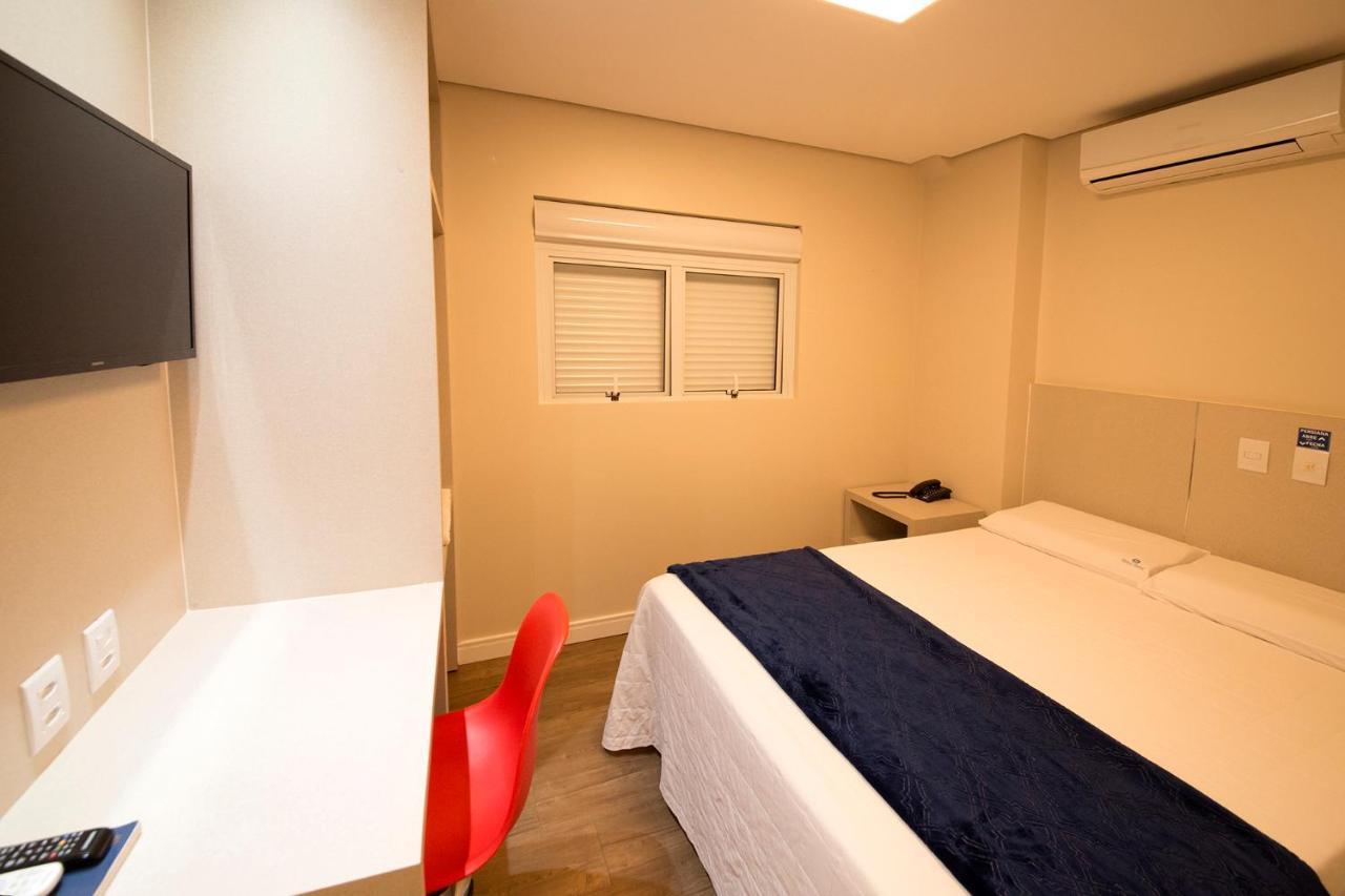 Hiber Hotel - Acesso A Chapecó エクステリア 写真
