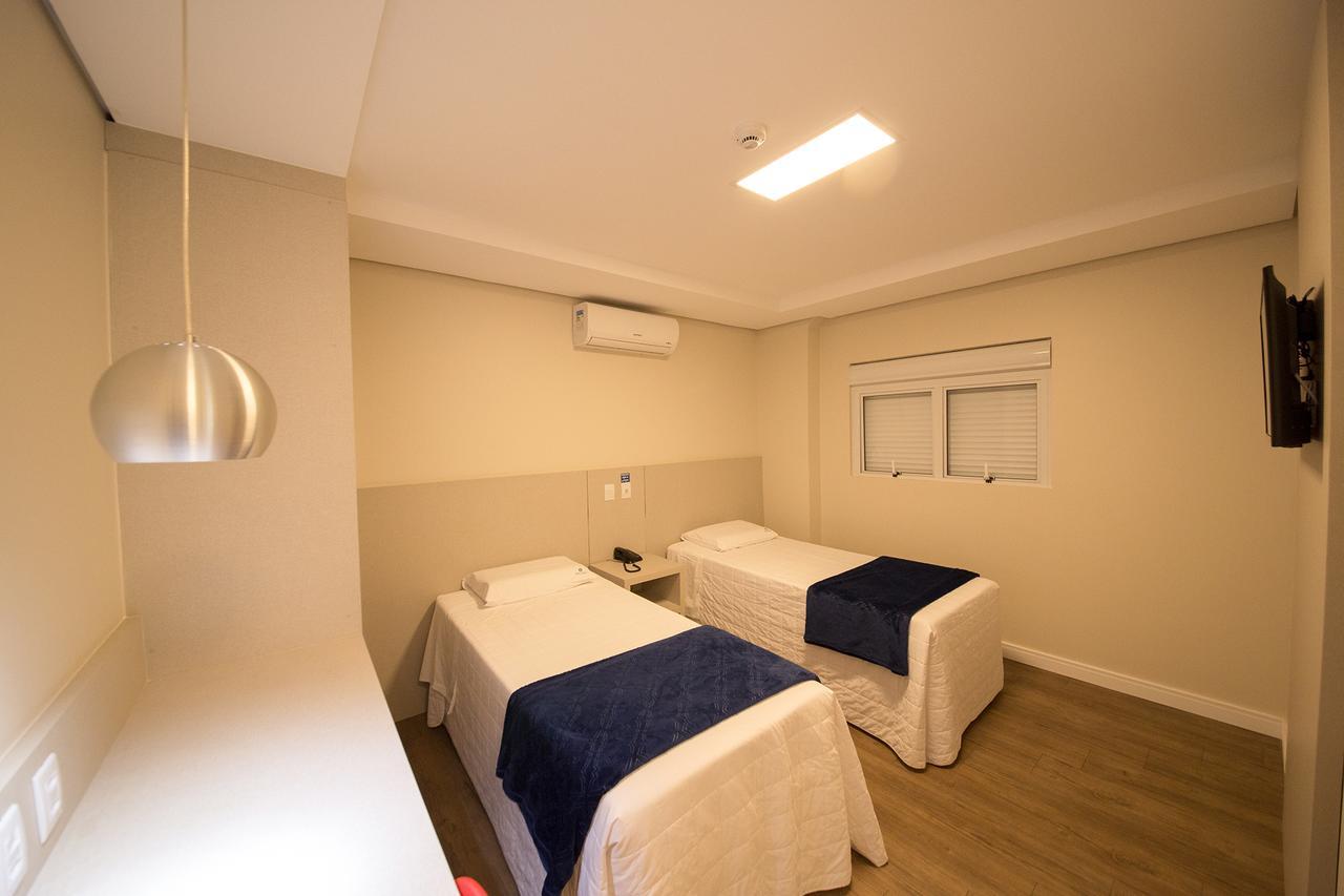 Hiber Hotel - Acesso A Chapecó エクステリア 写真