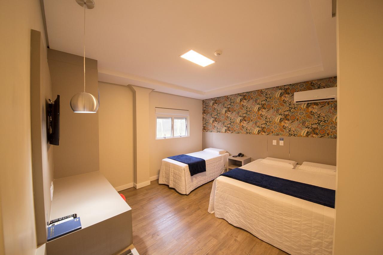 Hiber Hotel - Acesso A Chapecó エクステリア 写真